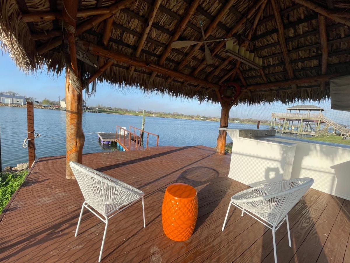 Luxury Waterfront Home Family And Pet Friendly Near Surfside Beach 11 Mins Freeport Kültér fotó