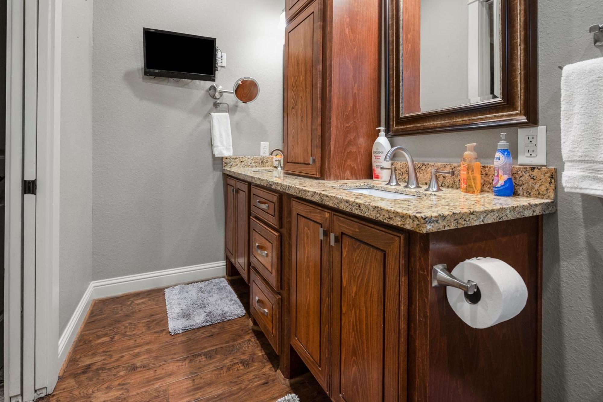 Luxury Waterfront Home Family And Pet Friendly Near Surfside Beach 11 Mins Freeport Kültér fotó