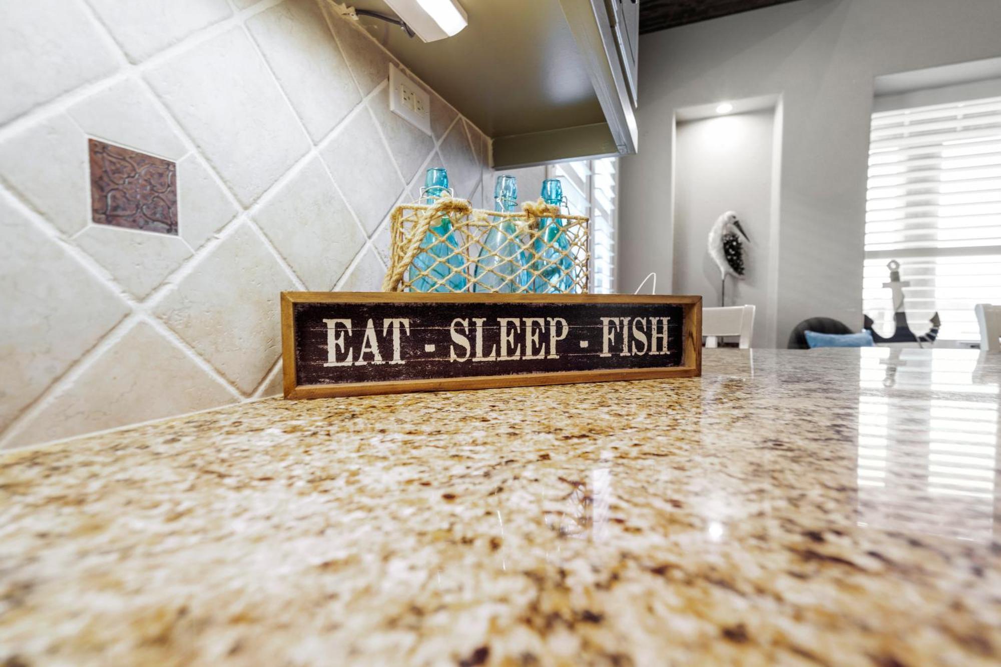 Luxury Waterfront Home Family And Pet Friendly Near Surfside Beach 11 Mins Freeport Kültér fotó