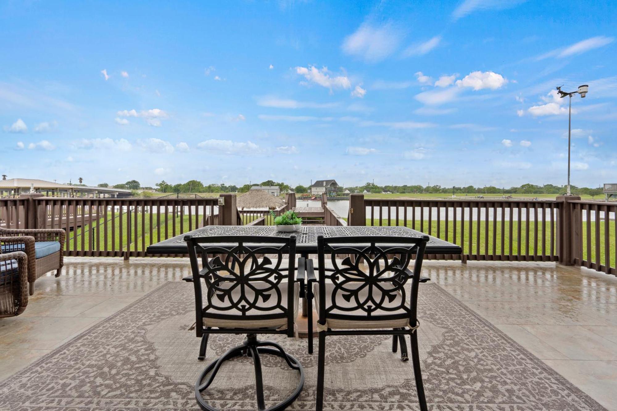 Luxury Waterfront Home Family And Pet Friendly Near Surfside Beach 11 Mins Freeport Kültér fotó